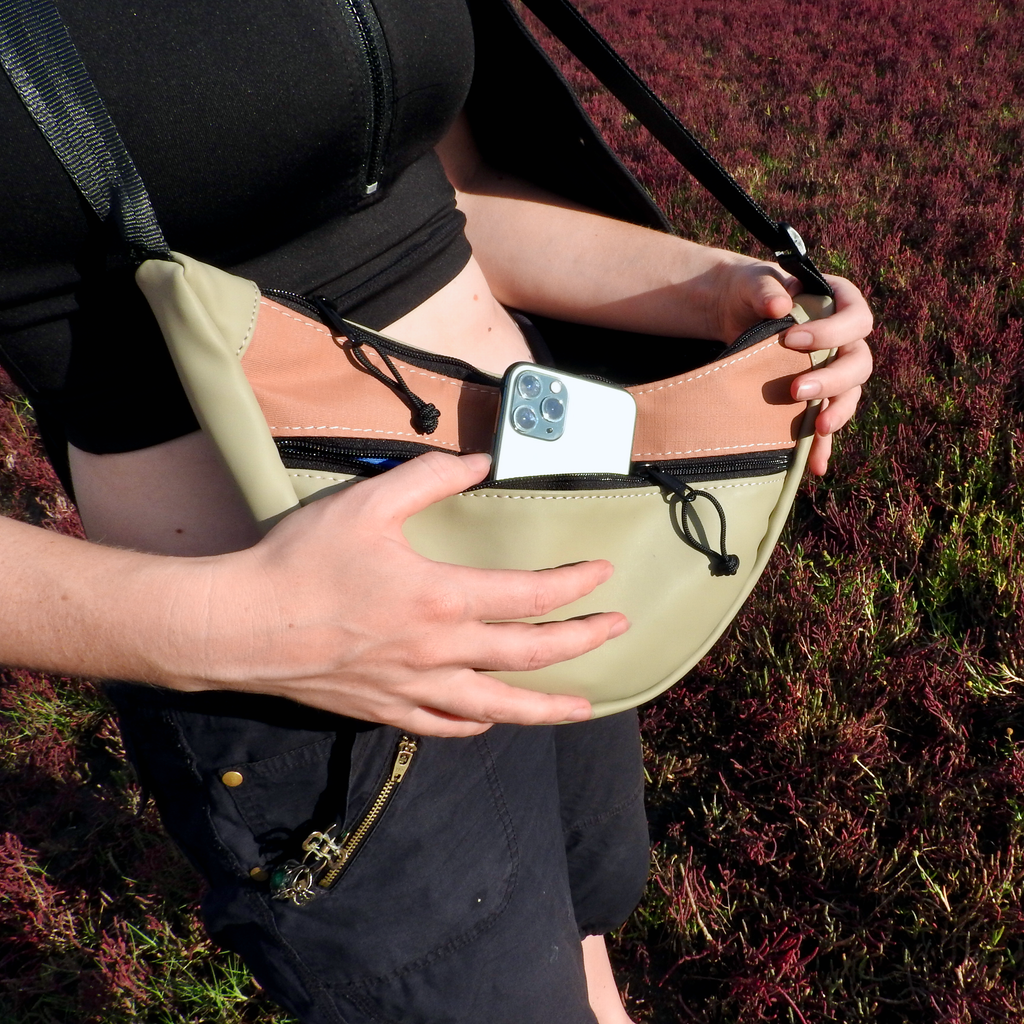 Moon Bag